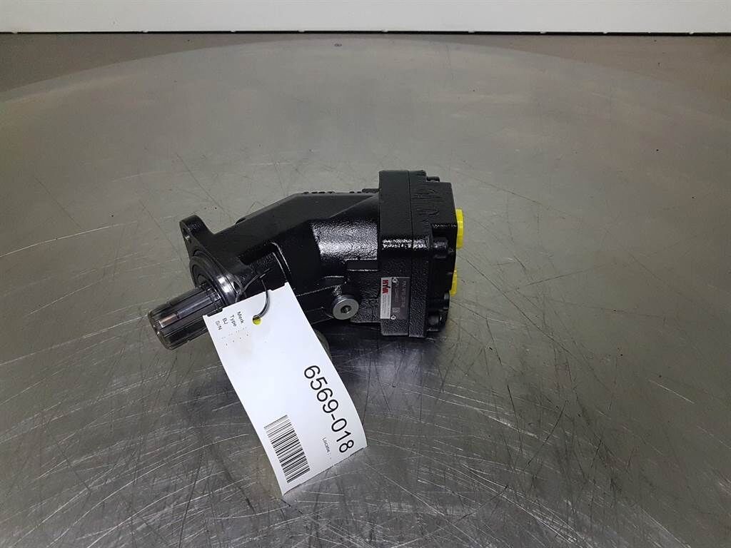 XP32_0517640-Hydraulic motor/Hydraulikmotor 2