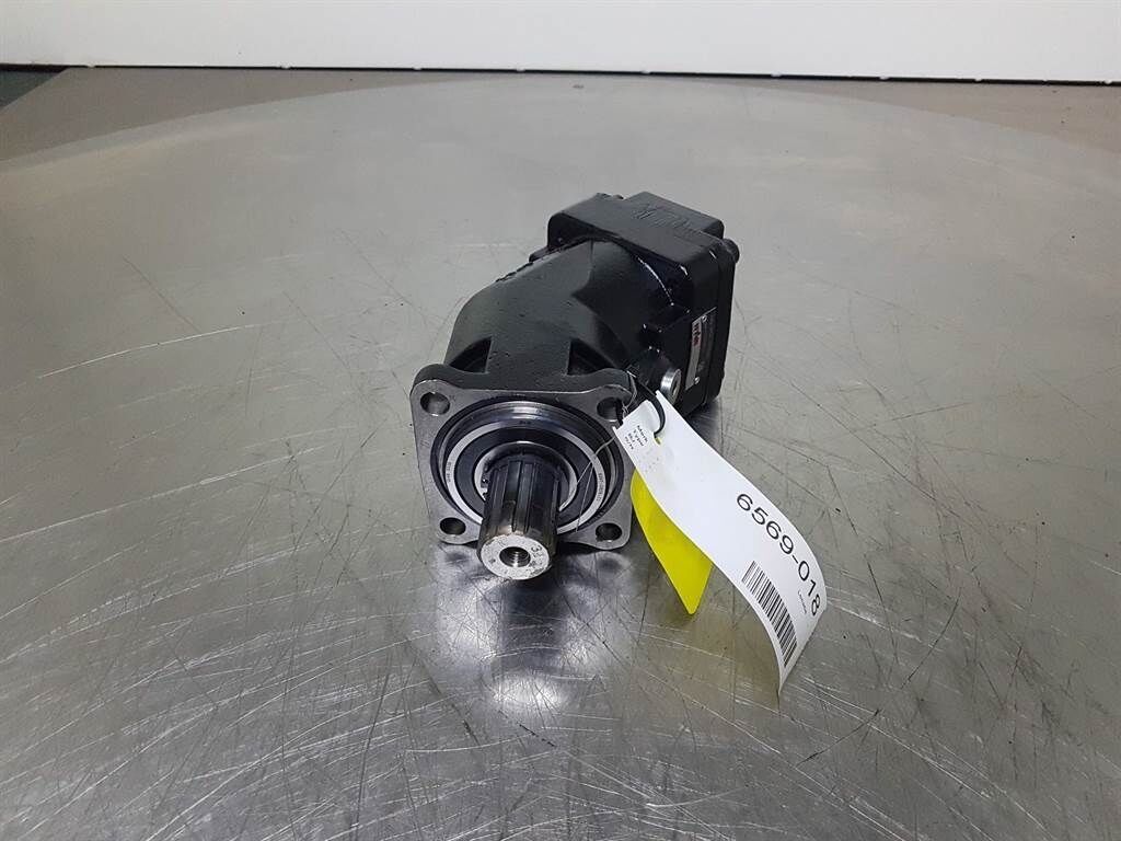 XP32_0517640-Hydraulic motor/Hydraulikmotor 3