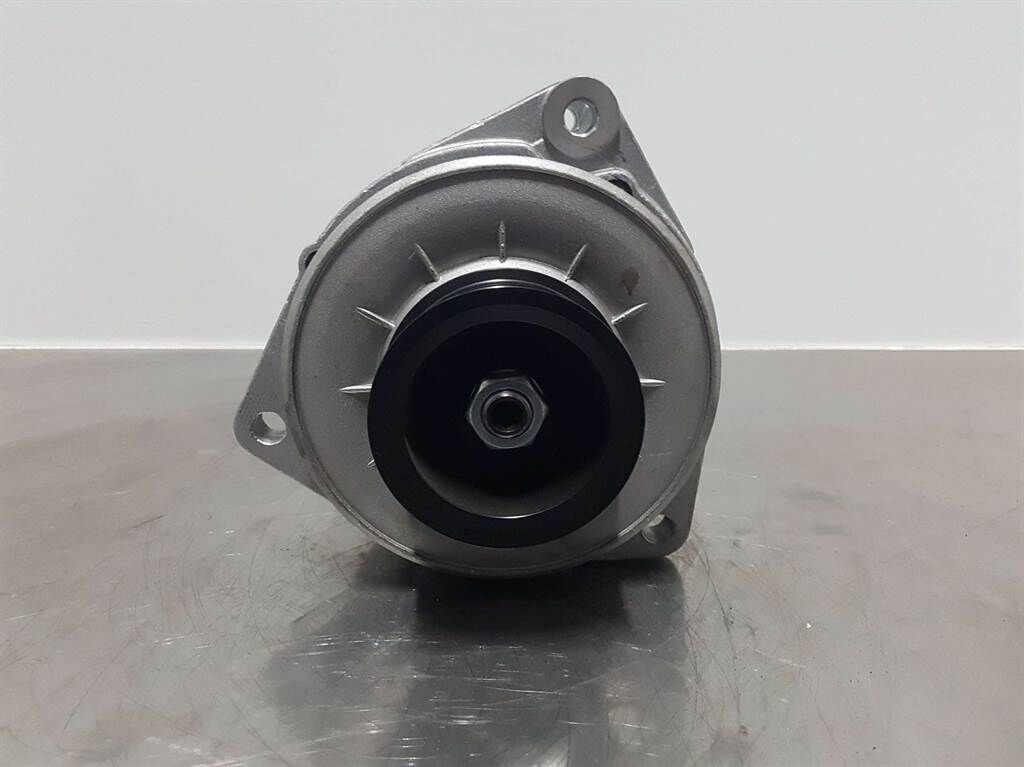 LH30-24V 100A-Alternator/Lichtmaschine/Dynamo 2
