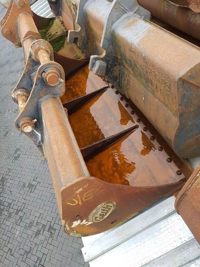 MCR 186-2,10 mtr-Bucket/Tieflöffel/Dichte bak 2
