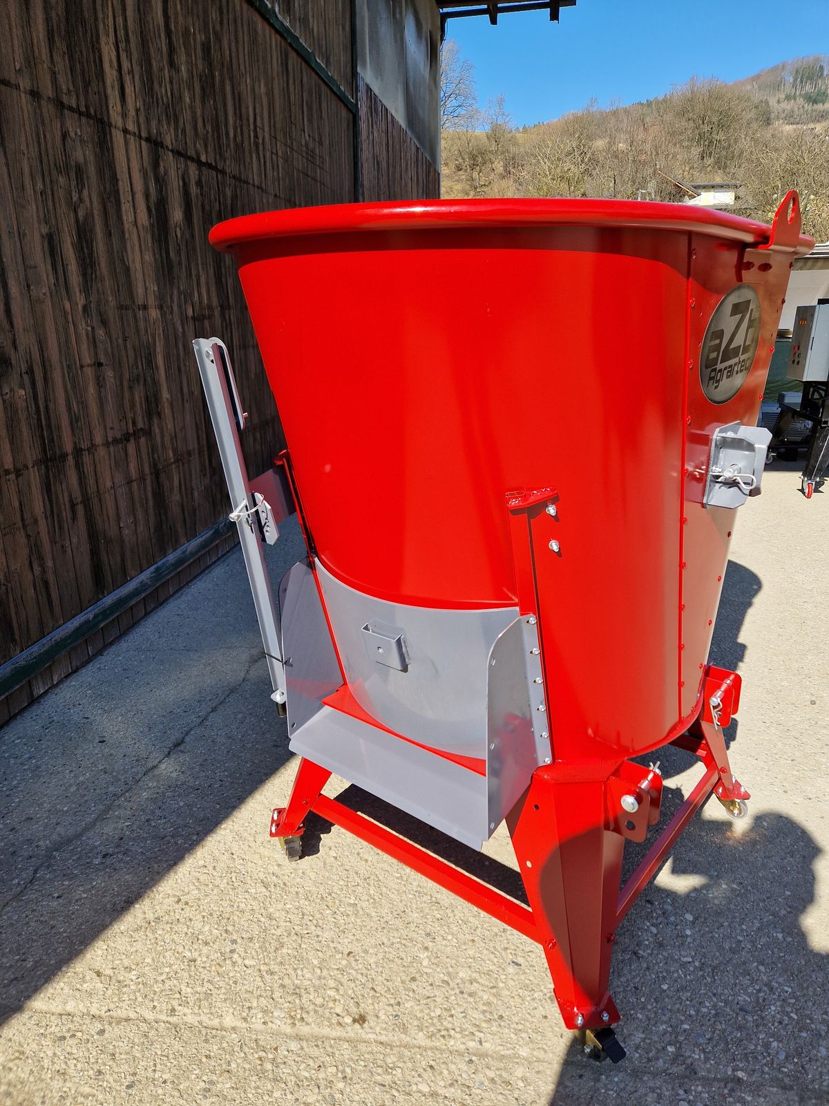 Futtermischer MINI vertikal 1 m³ elektrisch 1