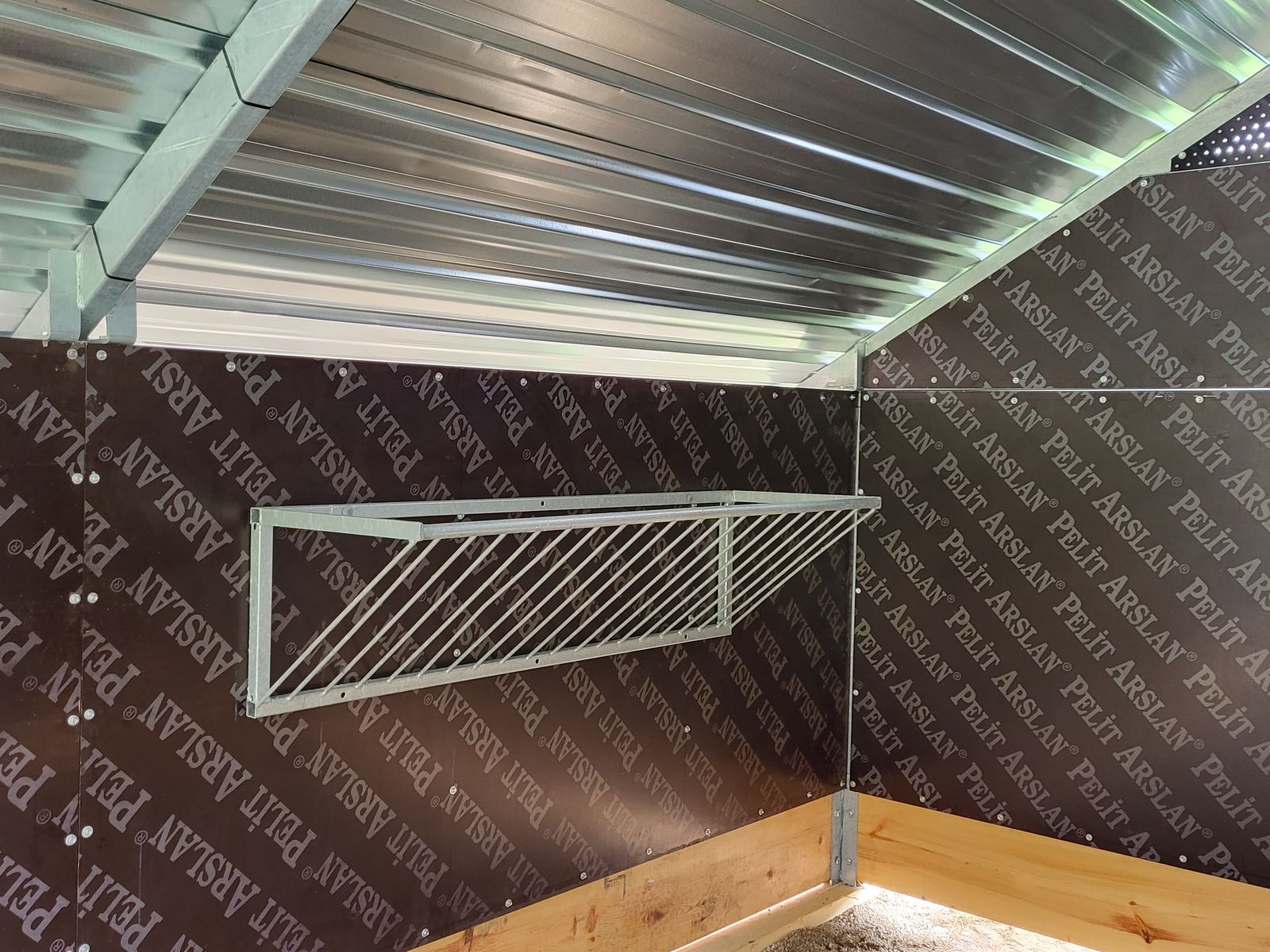 mobiler Kälberstall NORA - alternative zum Iglu 3