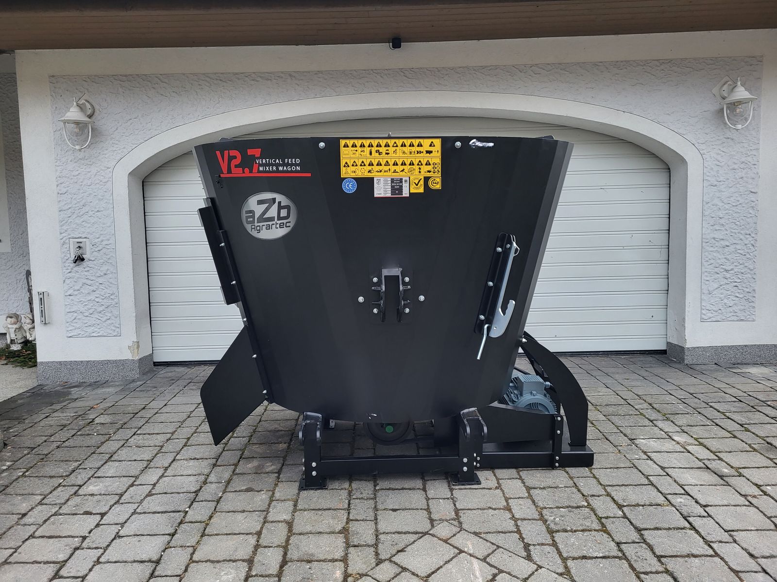 elektrischen Futtermischer aZb MINI vertikal 2,7 1