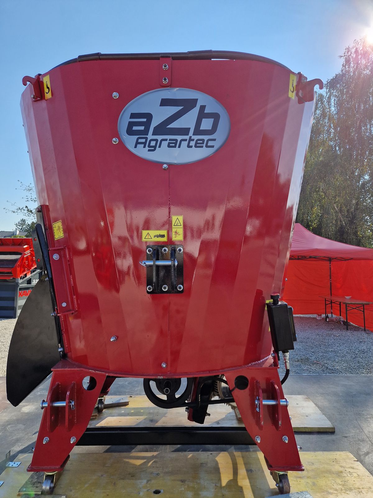 elektrischer Futtermischer MINI vertikal 2,2 m³ 3