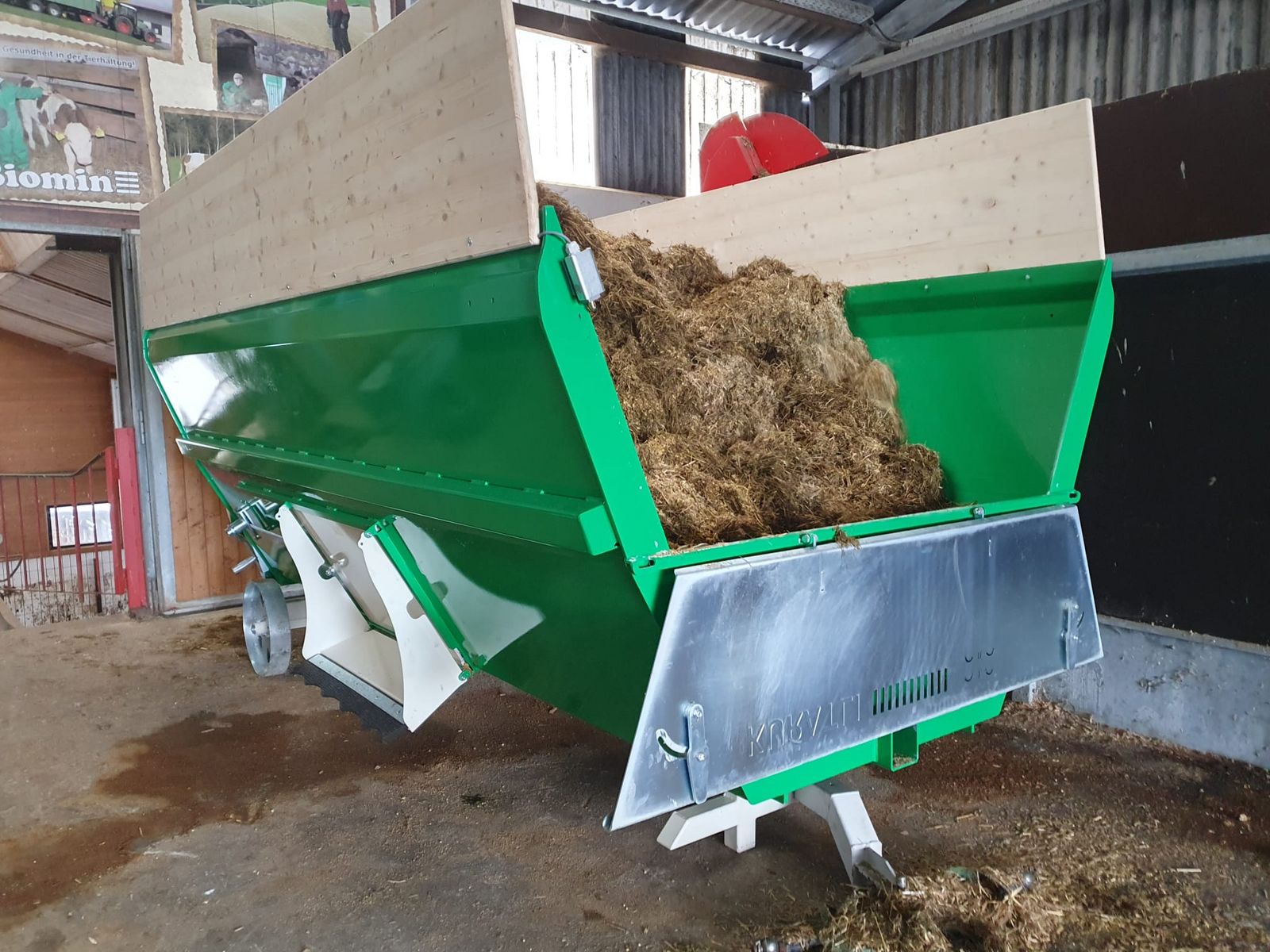 Kuratli Futtermischwagen elektrisch 5,5 m³ stationär - N 3