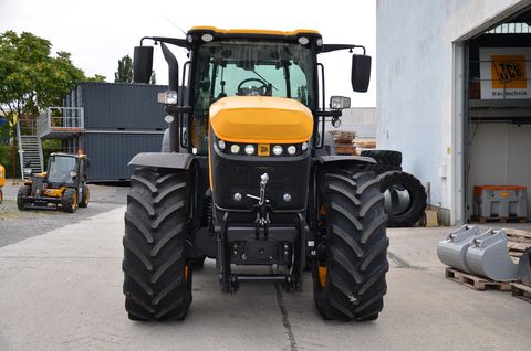 JCB Fastrac 8330