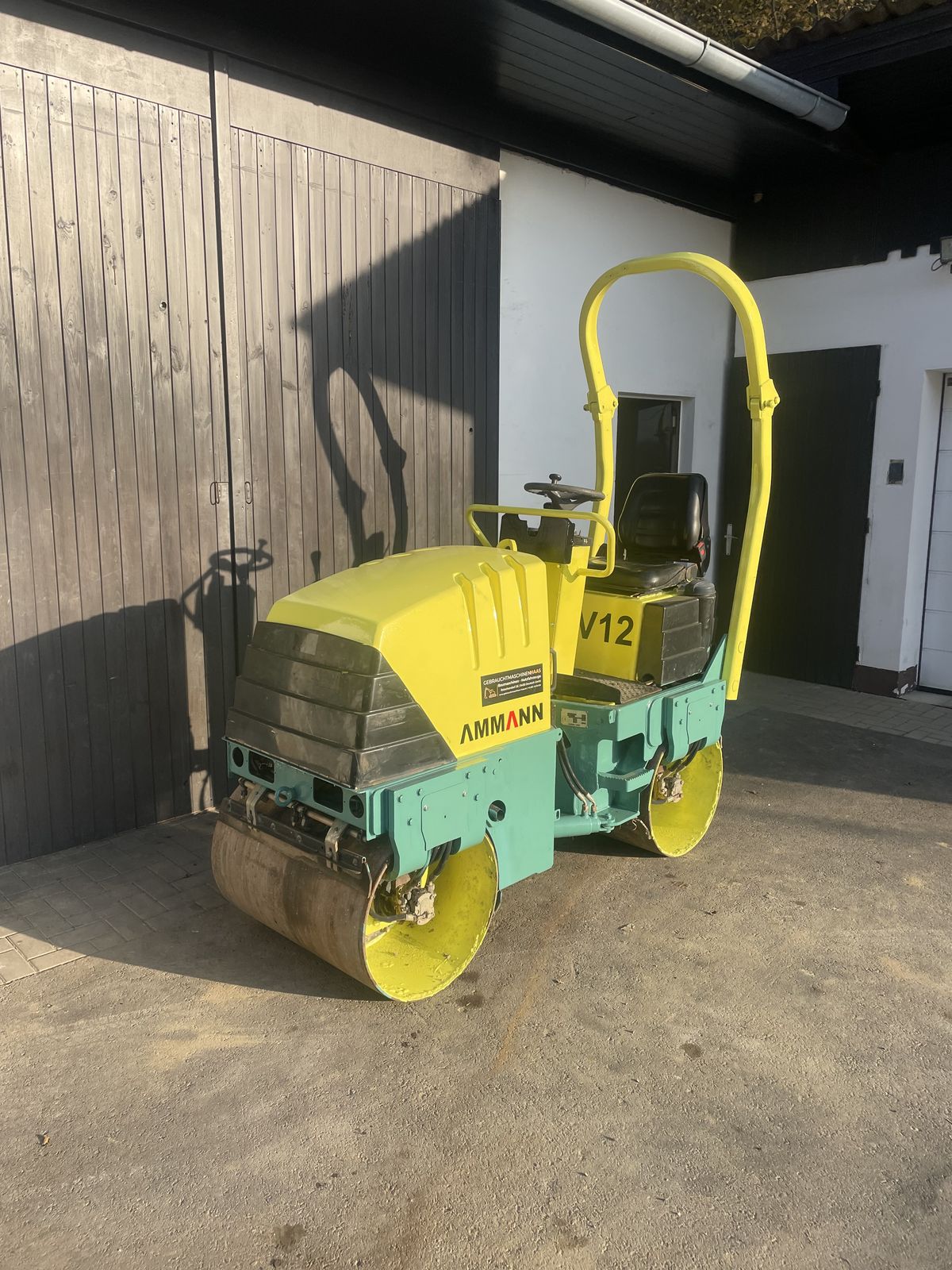 Ammann AV 12  2