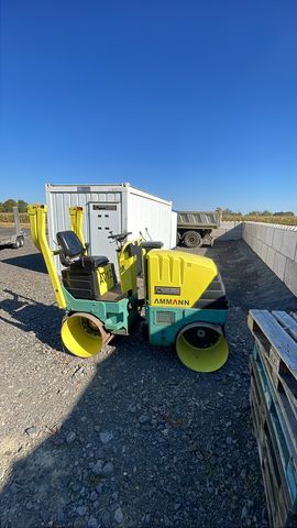 Ammann AV-12