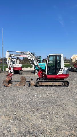 Takeuchi TB 250 POWERTILT 