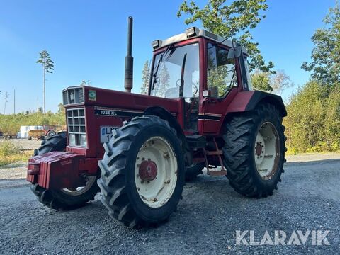 International 1056 XL