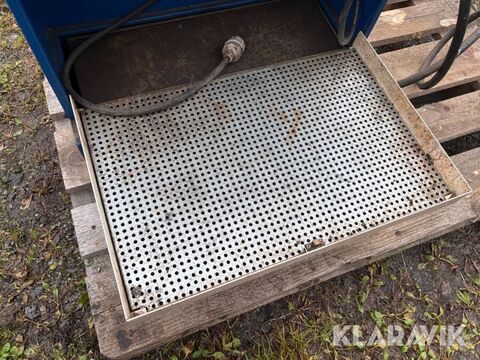Vägghängt tvättskåp 3
