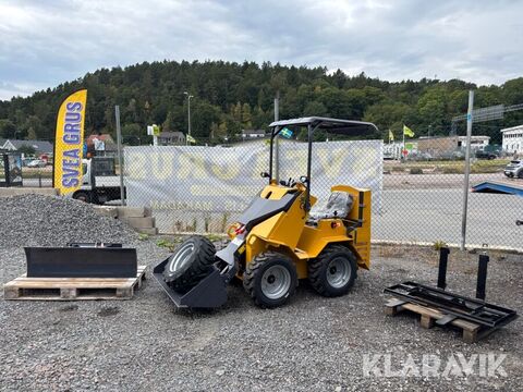 Skid Steer YC390 2