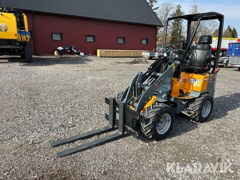 Giant G1100