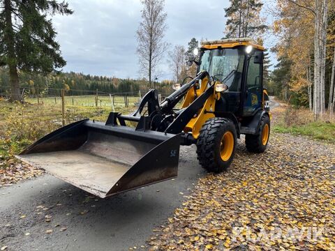 JCB 406