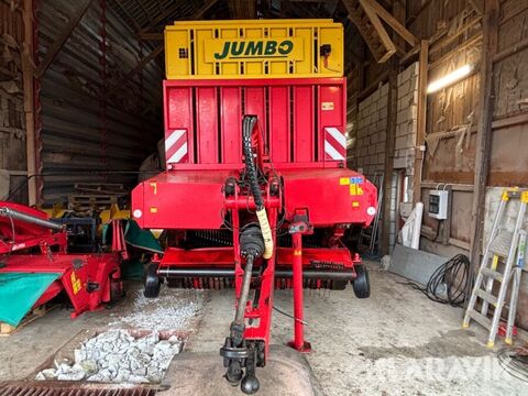 Pöttinger Jumbo 8000 L 2