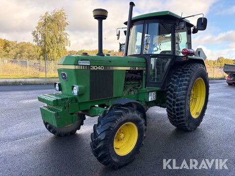 John Deere 3040