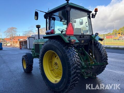 John Deere 3040 3
