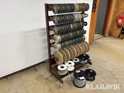 Ställ med kablage 3