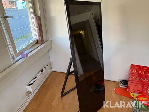 Veto 43 inch floor standing A-style AD player 2