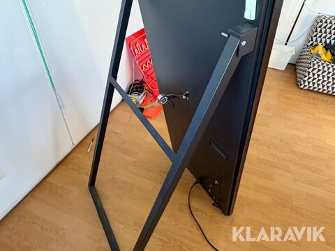 Veto 43 inch floor standing A-style AD player 3