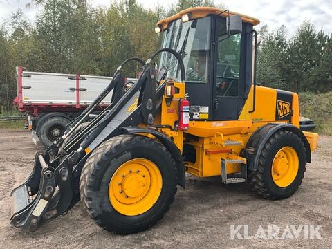 JCB 411