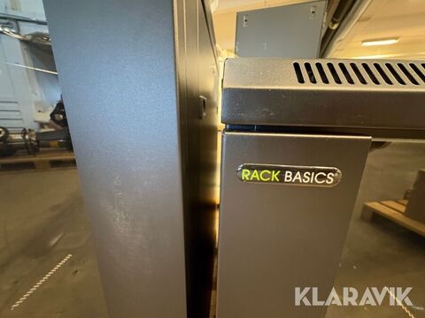 Datorskåp Schneider & Rack Basics 3