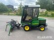 John Deere Redskapsbärare John Deere med 2 st redskap 