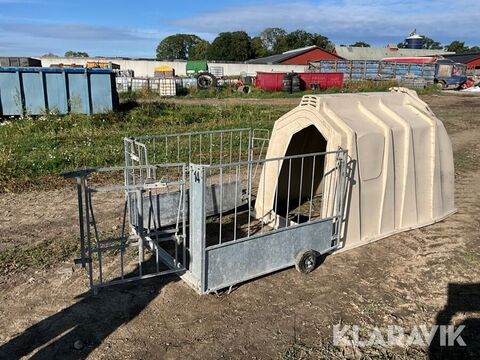 Sonstige Med förgård