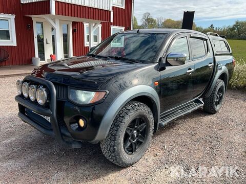 Sonstige L200 dubbelhytt 2,5 4x4