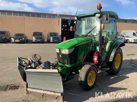 John Deere 3045R 2