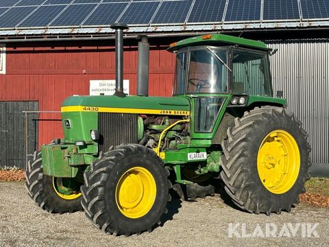 John Deere 4430