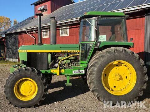 John Deere 4430 2