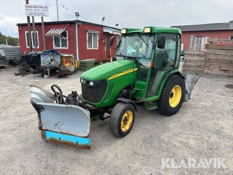 John Deere 3520
