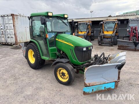 John Deere 3520 3