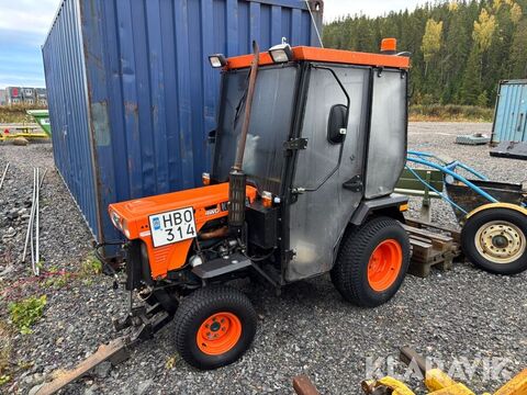 Kubota B7100 HST