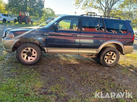 Mitsubishi Pajero Sport 2