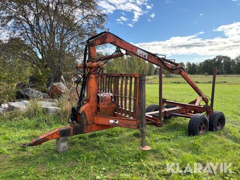 Sonstige Huggarvagn FMV med 1500 kran
