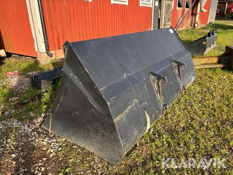 Universalsskopa Ålö Quicke 2,4 m med SMS/Trima F 3
