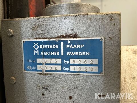 8262 3
