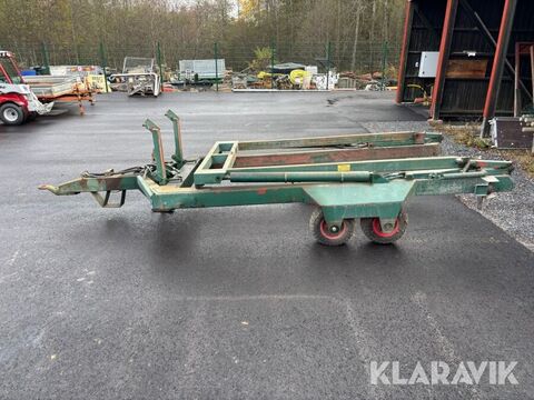 Bygelvagn med 7st containrar 2