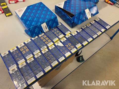 Sonstige Karbid­skär med hållare och fräs