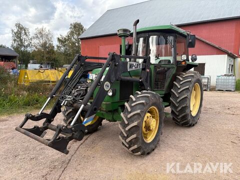 John Deere 2140