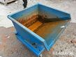 Sonstige Tippcontainer på med uttag för pallgafflar