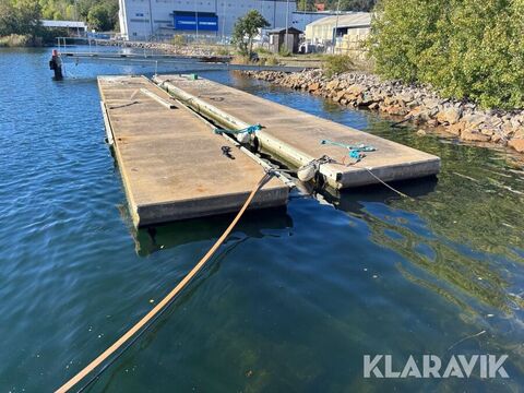 Sonstige Flyttbrygga i betong 2 st