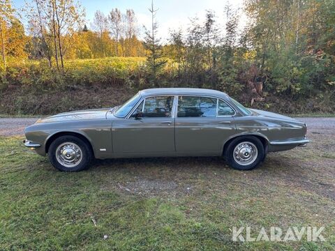 Jaguar XJ 2