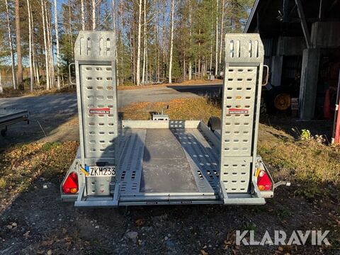 Maskinsläp Brian Jamess 3