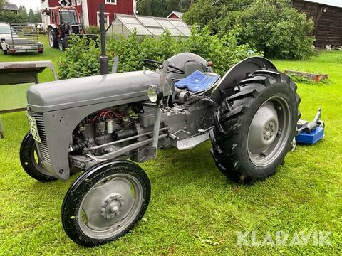 Sonstige Ferguson TE20