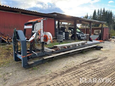 Sonstige 751
