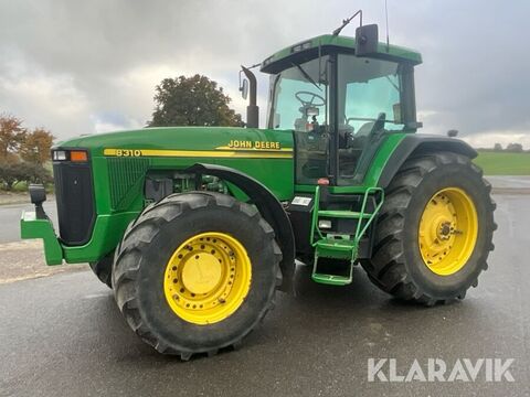 John Deere 8310