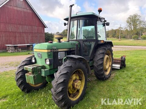 John Deere 2850